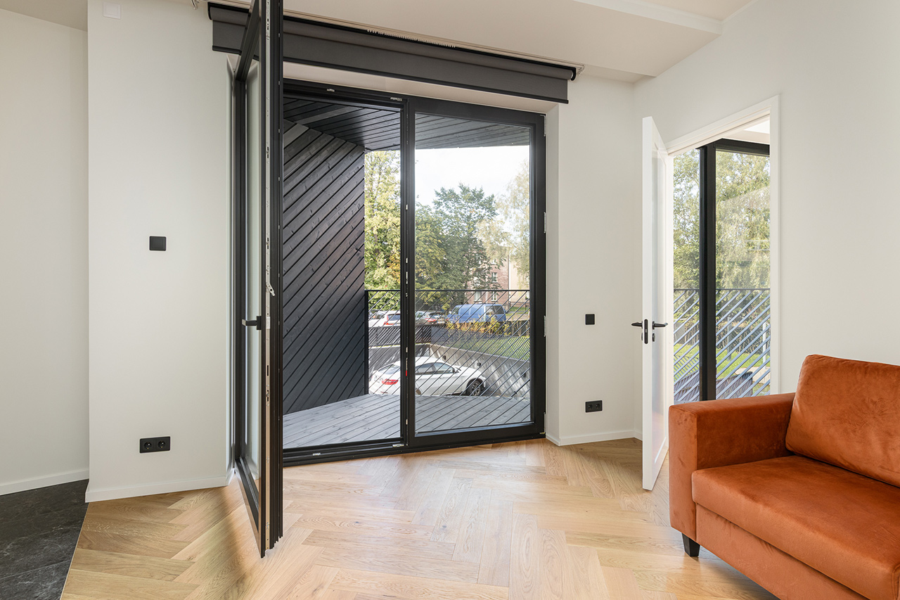 HYB15556-Edit_1280_850