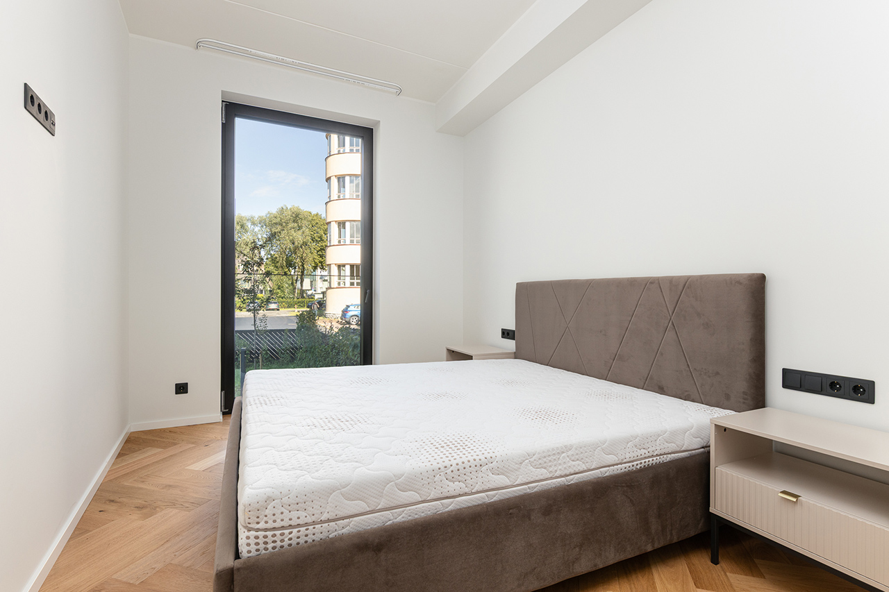 HYB15638-Edit_1280_850