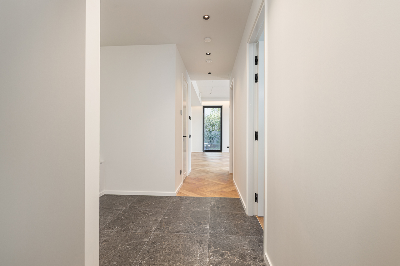 HYB15710-Edit_1280X850