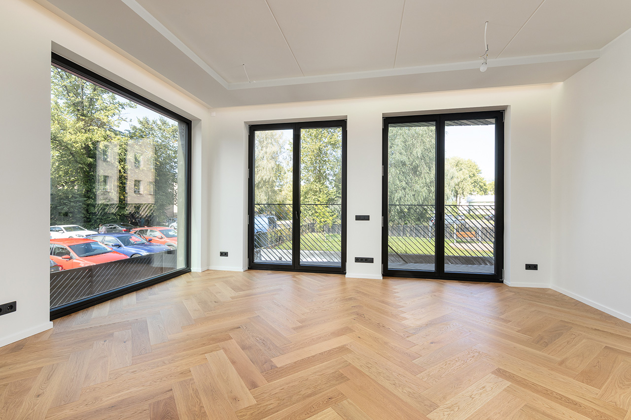 HYB15772-Edit_1280X850