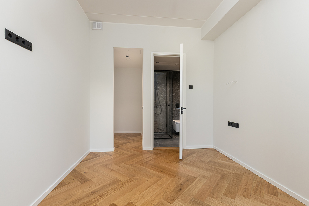 HYB15803-Edit_1280X850