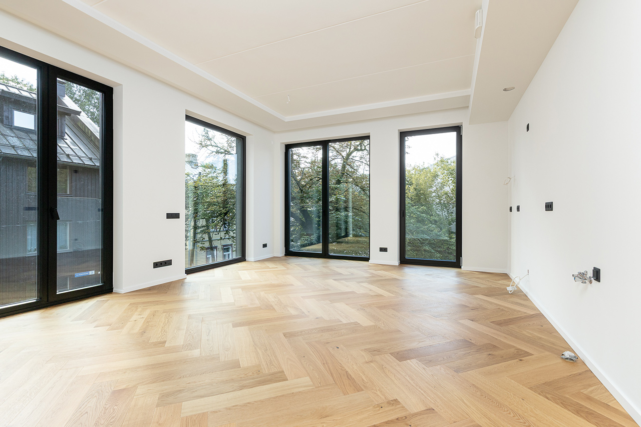 HYB15981-Edit_1280X850