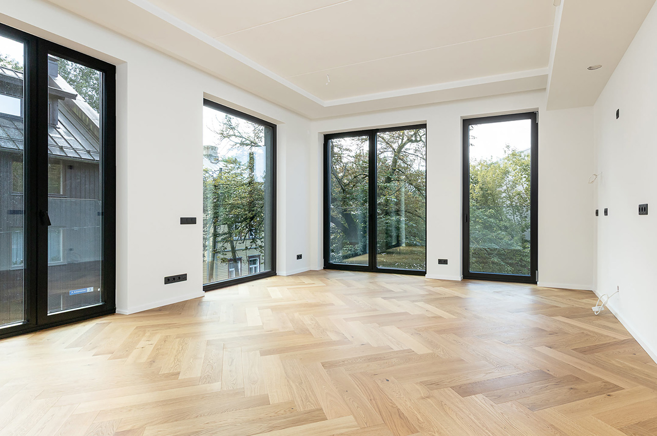 HYB15981-Edit_v2_1280X850