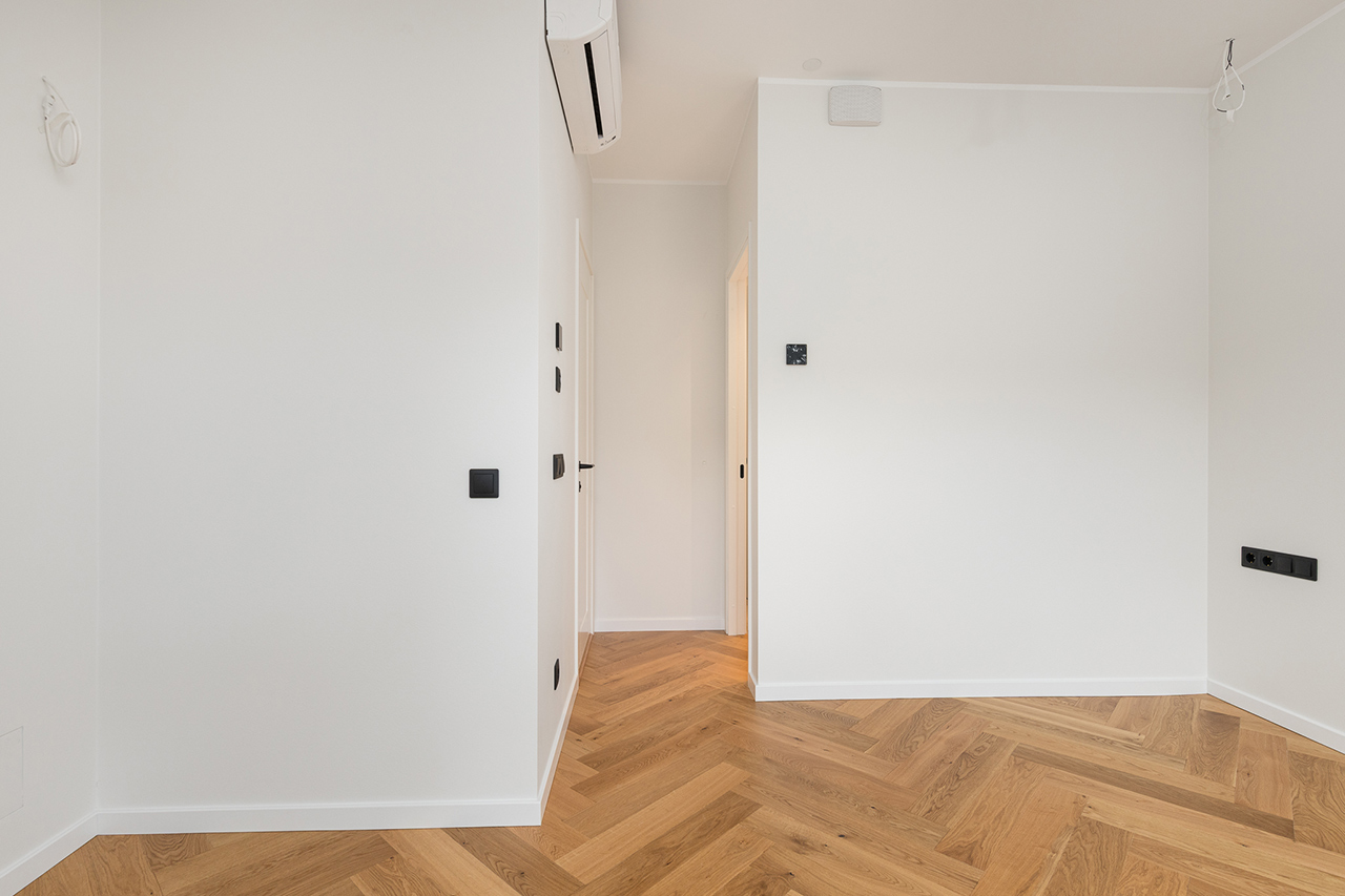 HYB16212-Edit_1280X850