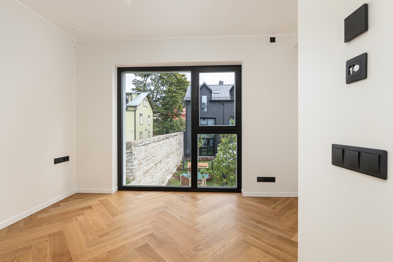 HYB16246-Edit_1280X850