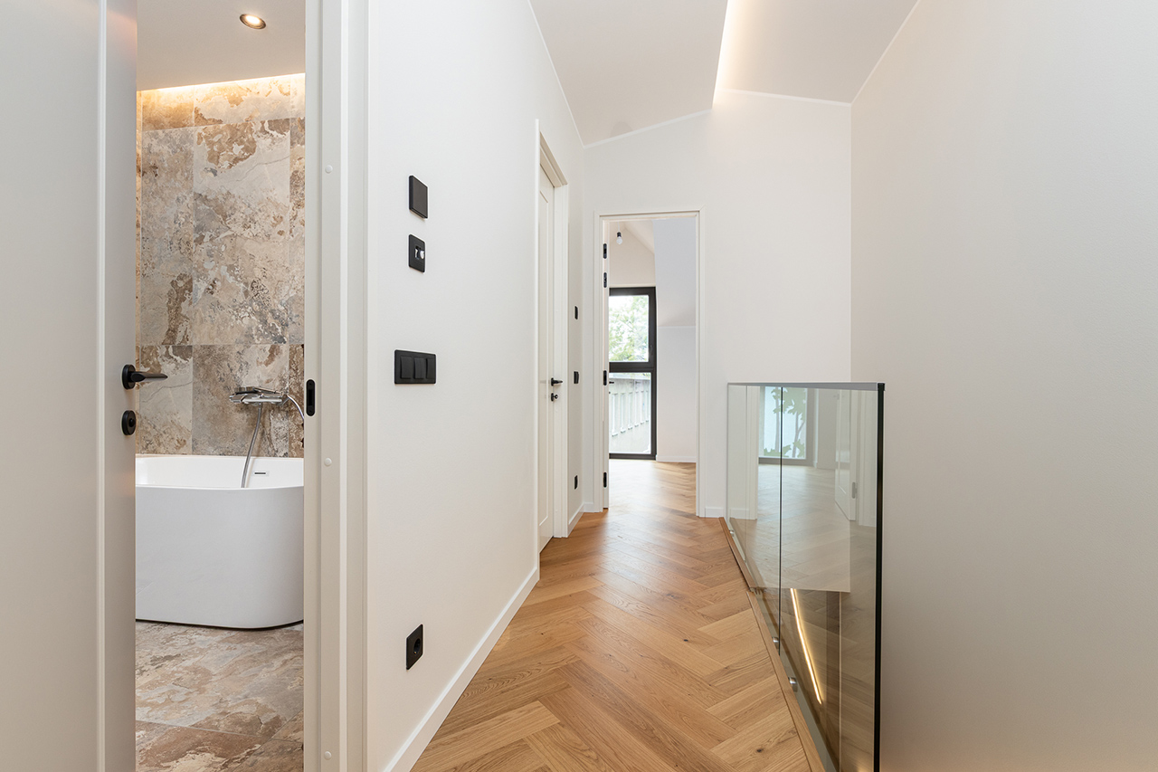 HYB16284-Edit.jpg_1280X850